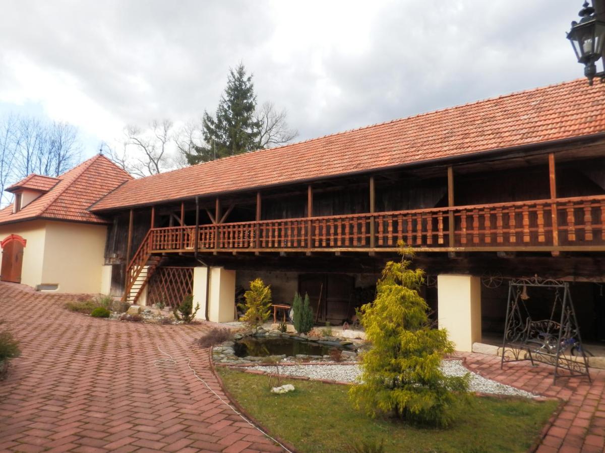 Zámeček Zdíky - Zámecký apartmán Bujanov Esterno foto