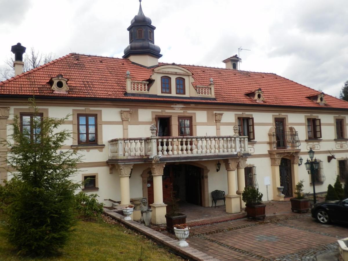 Zámeček Zdíky - Zámecký apartmán Bujanov Esterno foto