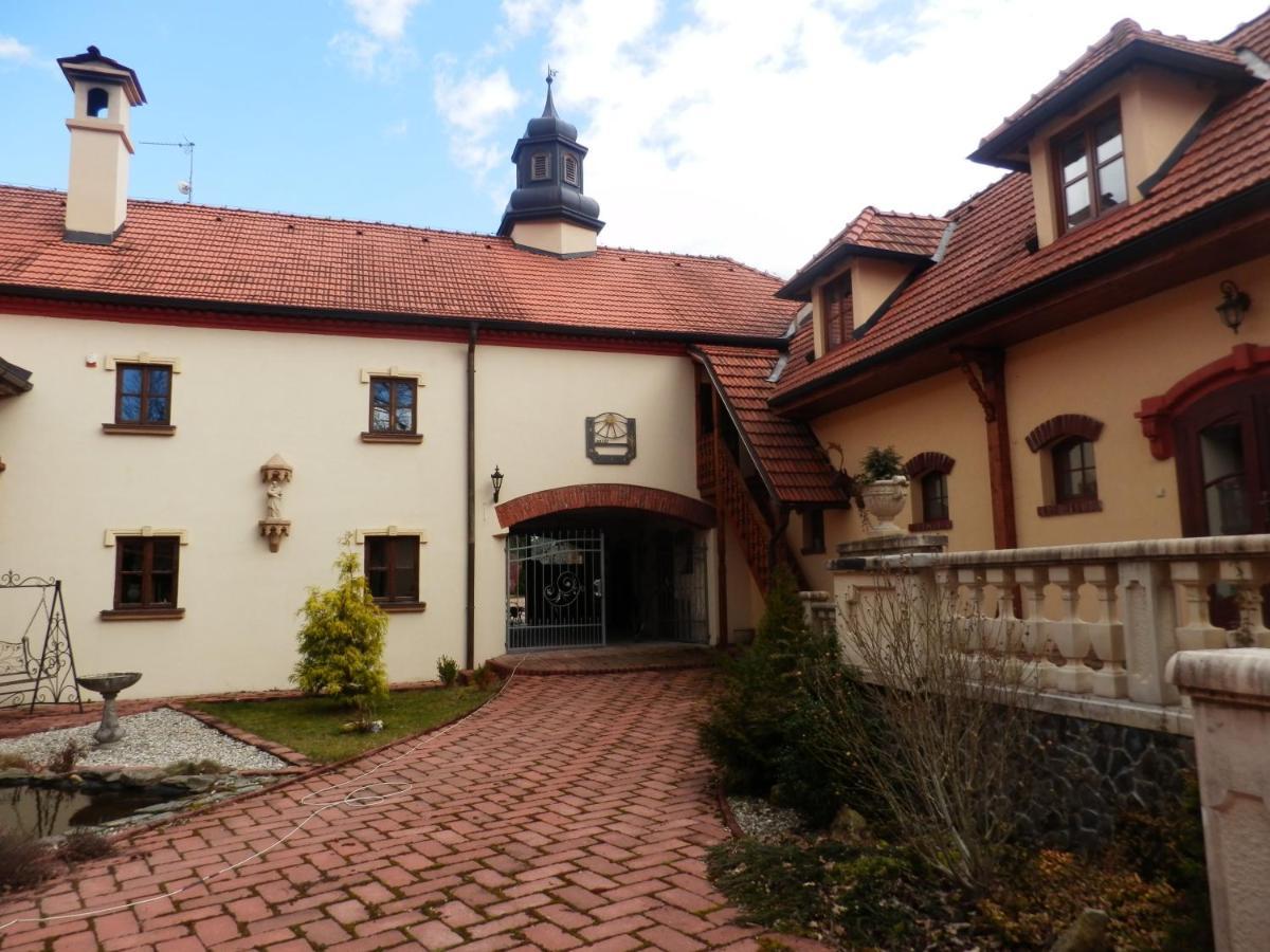 Zámeček Zdíky - Zámecký apartmán Bujanov Esterno foto