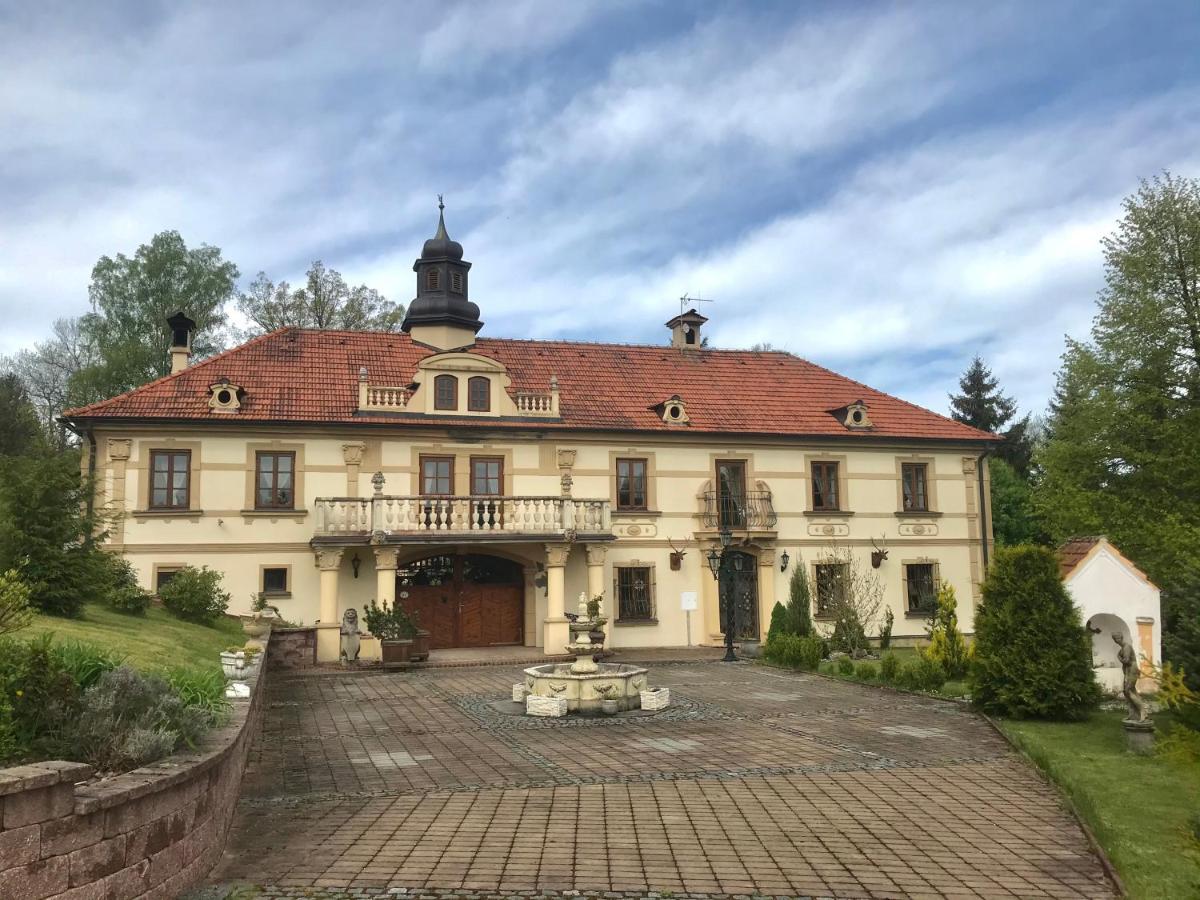 Zámeček Zdíky - Zámecký apartmán Bujanov Esterno foto