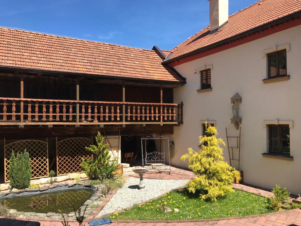 Zámeček Zdíky - Zámecký apartmán Bujanov Esterno foto